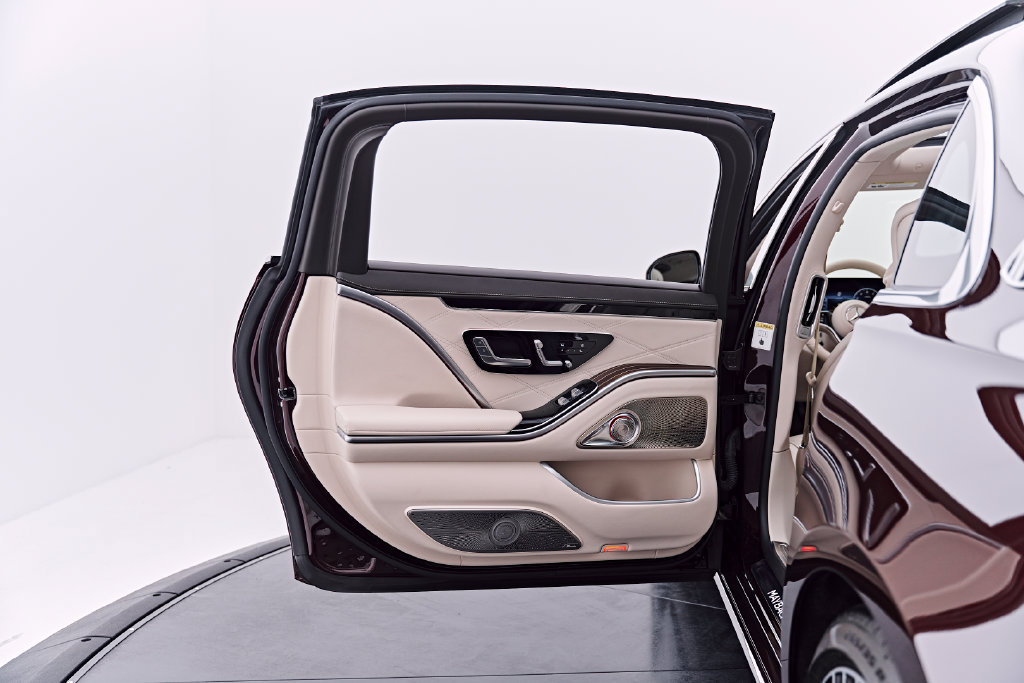 Used 2024 Mercedes-Benz Maybach S 680 4MATIC image 36