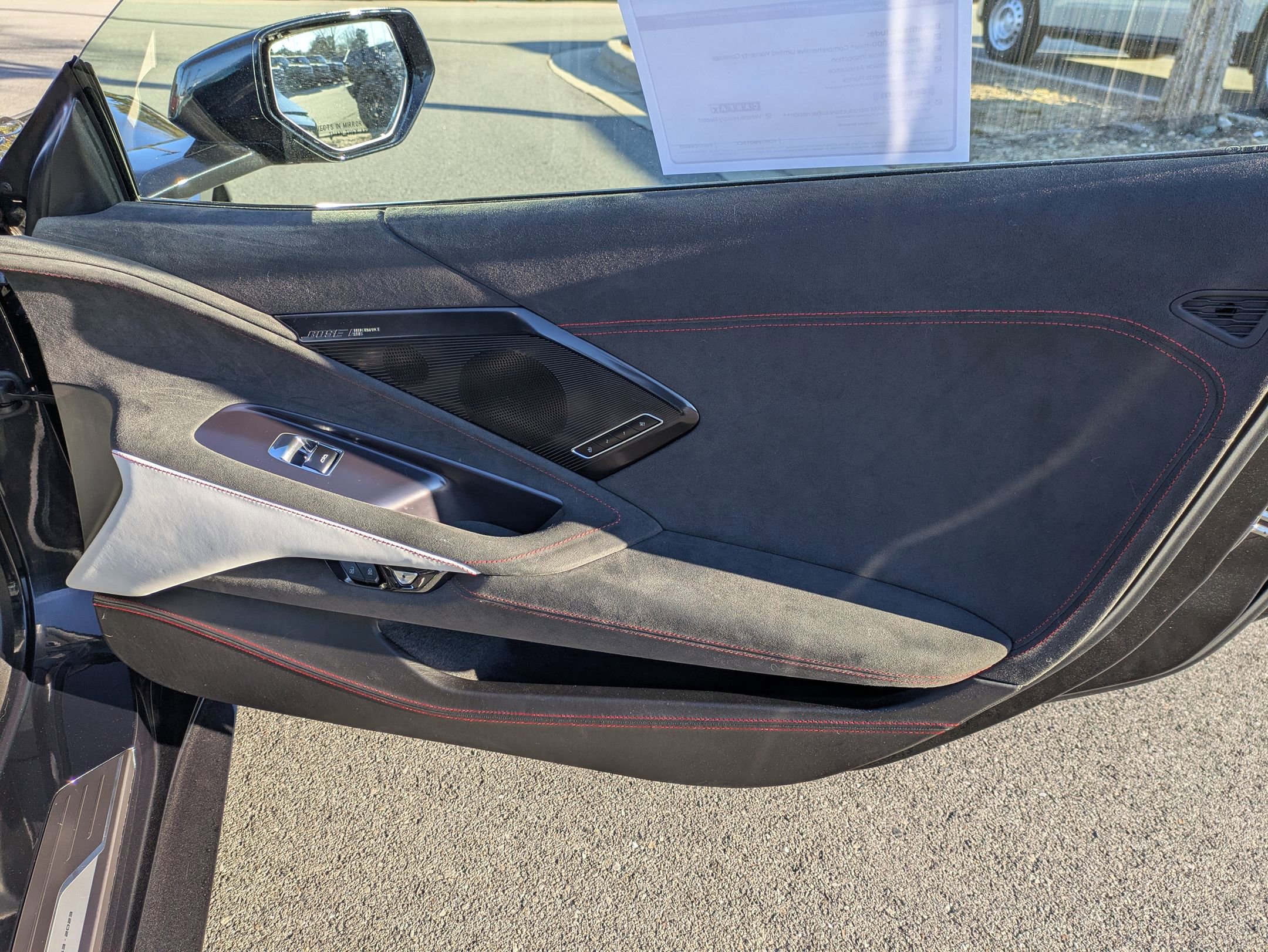 Used 2023 Chevrolet Corvette Stingray Premium Conv w/ Z51 Performance Package image 32