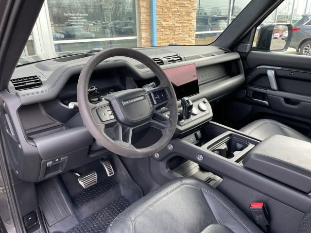 Used 2023 Land Rover Defender 90 V8 AWD/4WD image 2