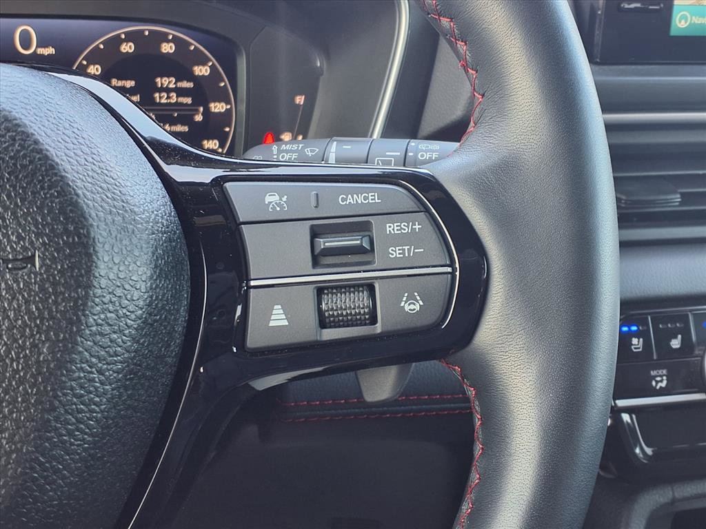 Used 2025 Honda Pilot Black Edition image 16
