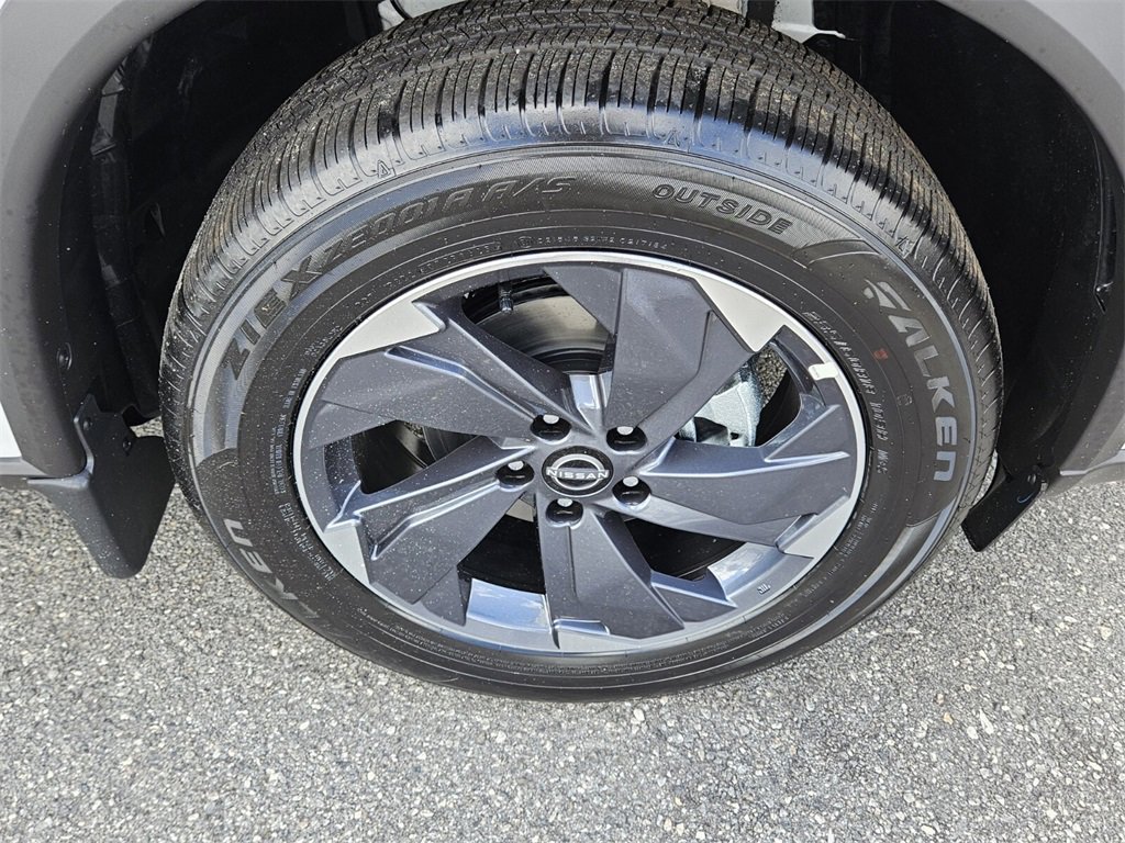 New 2026 Nissan Rogue SV image 14