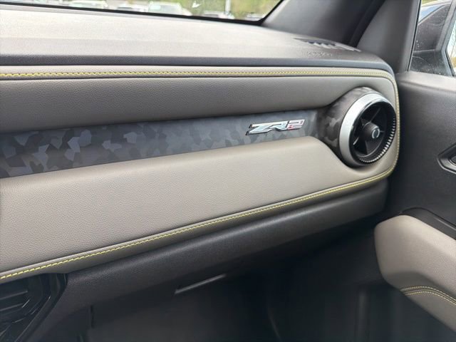 Used 2024 Chevrolet Colorado ZR2 w/ Technology Package AWD/4WD image 30