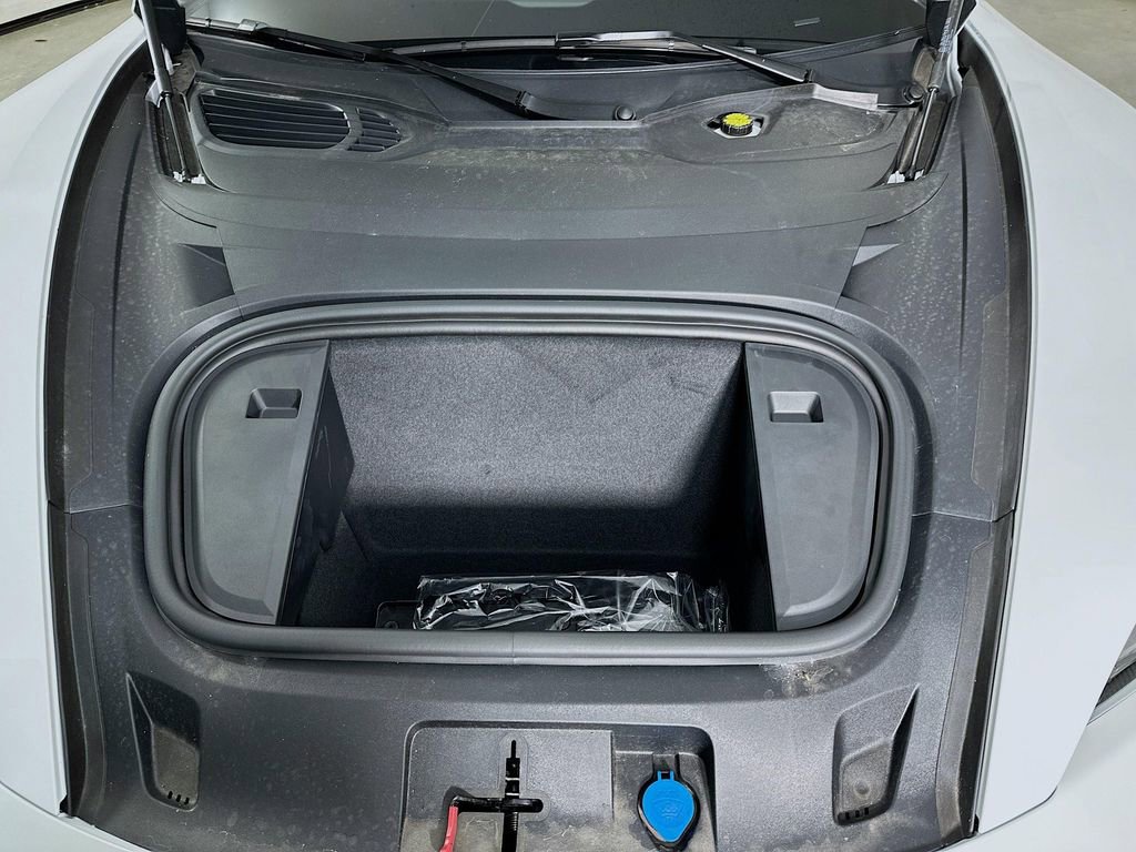 New 2025 Porsche Taycan image 32