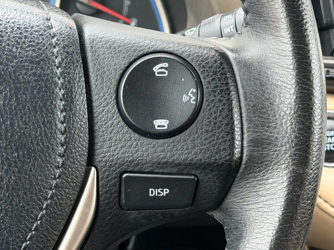 Used 2013 Toyota RAV4 Limited AWD/4WD image 36