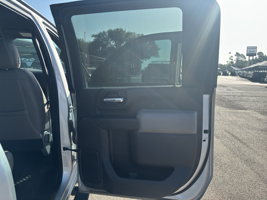 Used 2020 Chevrolet Silverado 2500 LT w/ Texas Edition AWD/4WD image 15
