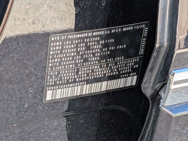 Used 2024 Volkswagen Tiguan SEL R-Line AWD/4WD image 39