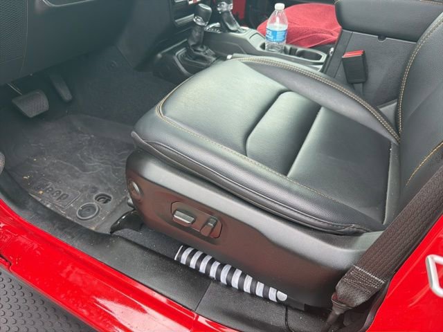 Used 2024 Jeep Wrangler Sahara AWD/4WD image 6