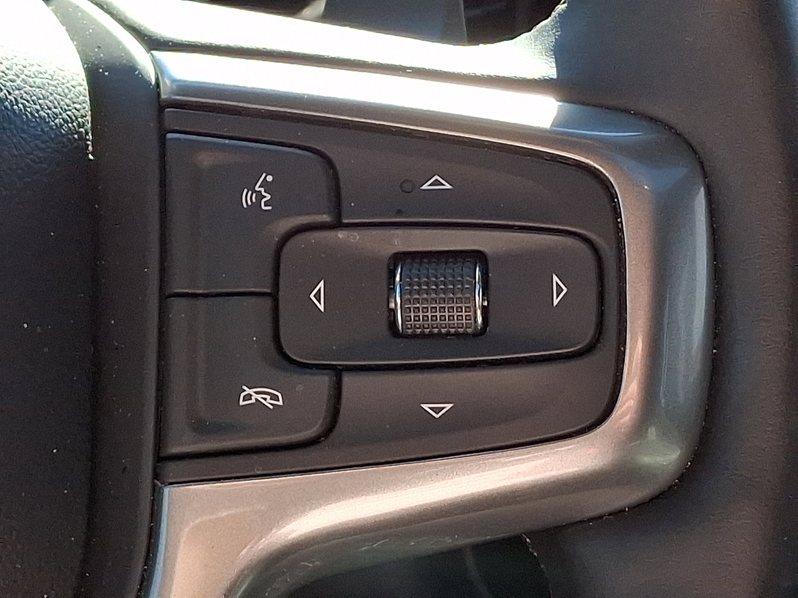 Used 2024 Chevrolet Silverado 1500 LTZ w/ LTZ Premium Package image 23