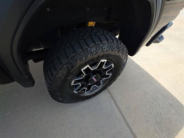 Used 2026 GMC Sierra 2500 AT4X AWD/4WD image 11