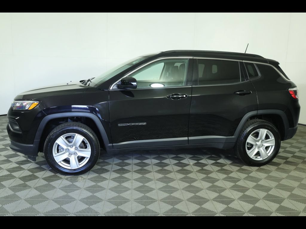 Used 2022 Jeep Compass Latitude AWD/4WD image 13