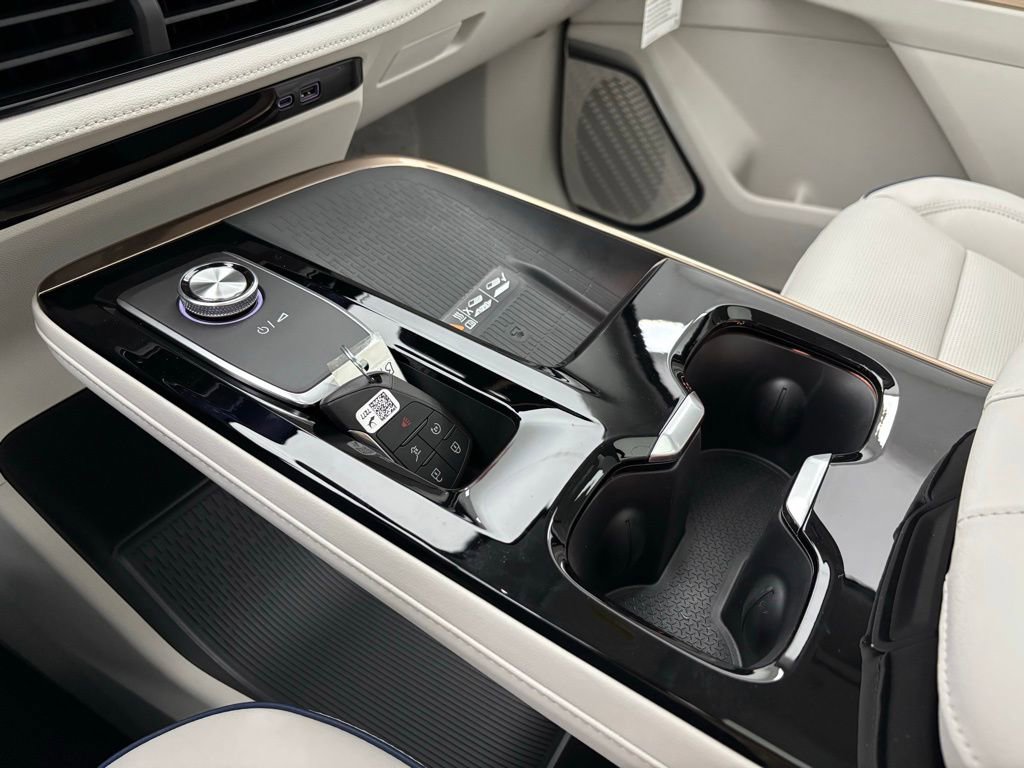 New 2026 Buick Enclave Avenir image 31