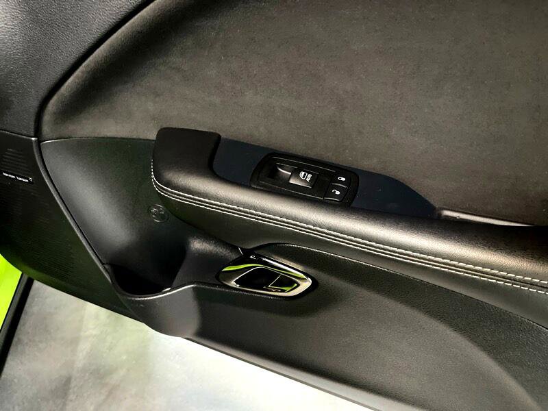 Used 2015 Dodge Challenger SRT Hellcat image 46
