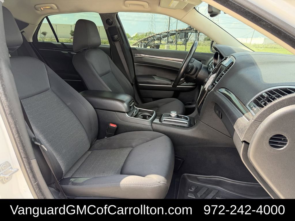 Used 2019 Chrysler 300 Touring w/ Sport Appearance Package RWD image 30