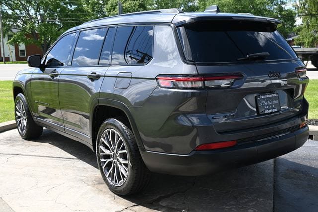 Used 2022 Jeep Grand Cherokee L Laredo AWD/4WD image 7
