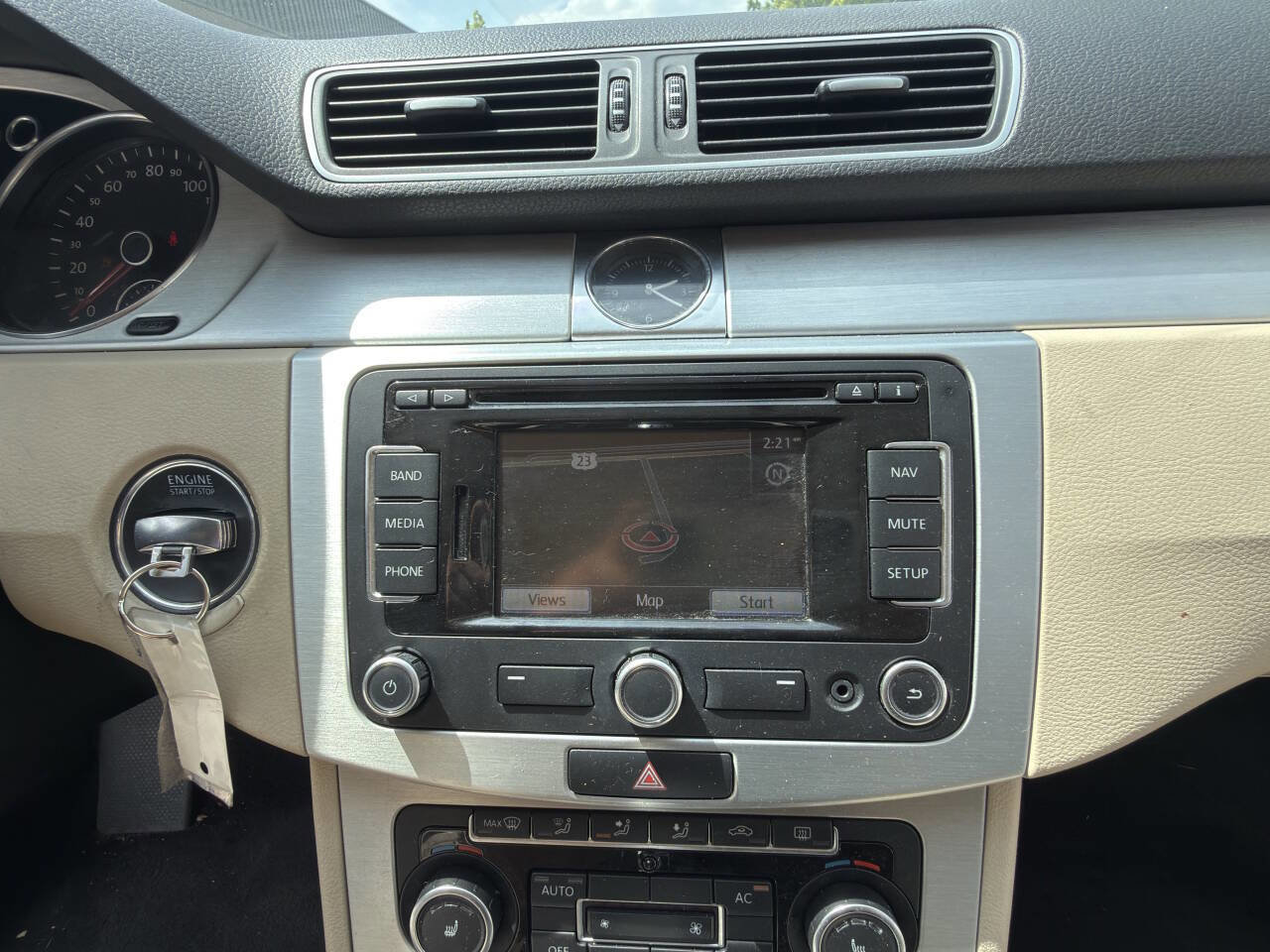 Used 2012 Volkswagen CC Lux Limited FWD image 40