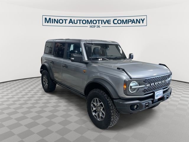Used 2023 Ford Bronco Badlands image 2