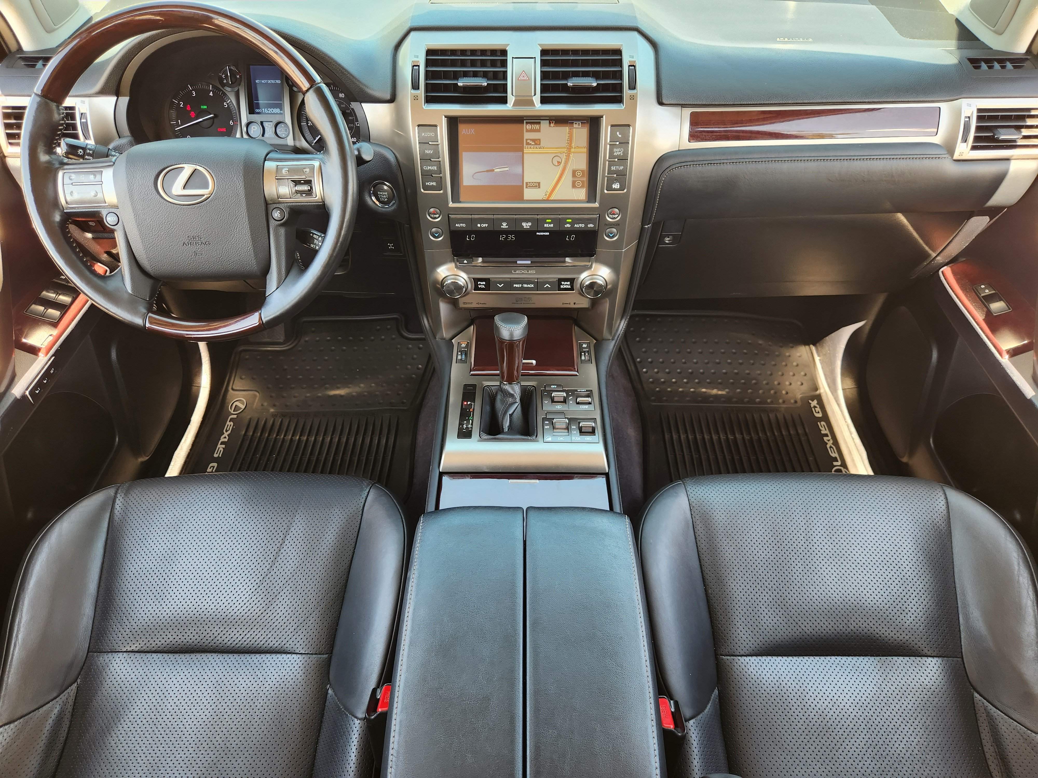 Used 2018 Lexus GX 460 Luxury w/ Preferred Accessory Package AWD/4WD image 26