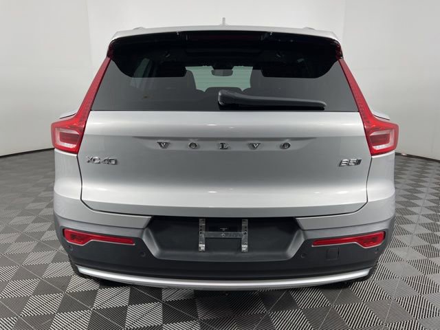 Used 2023 Volvo XC40 B5 Plus w/ Driver Assist Package AWD/4WD image 10