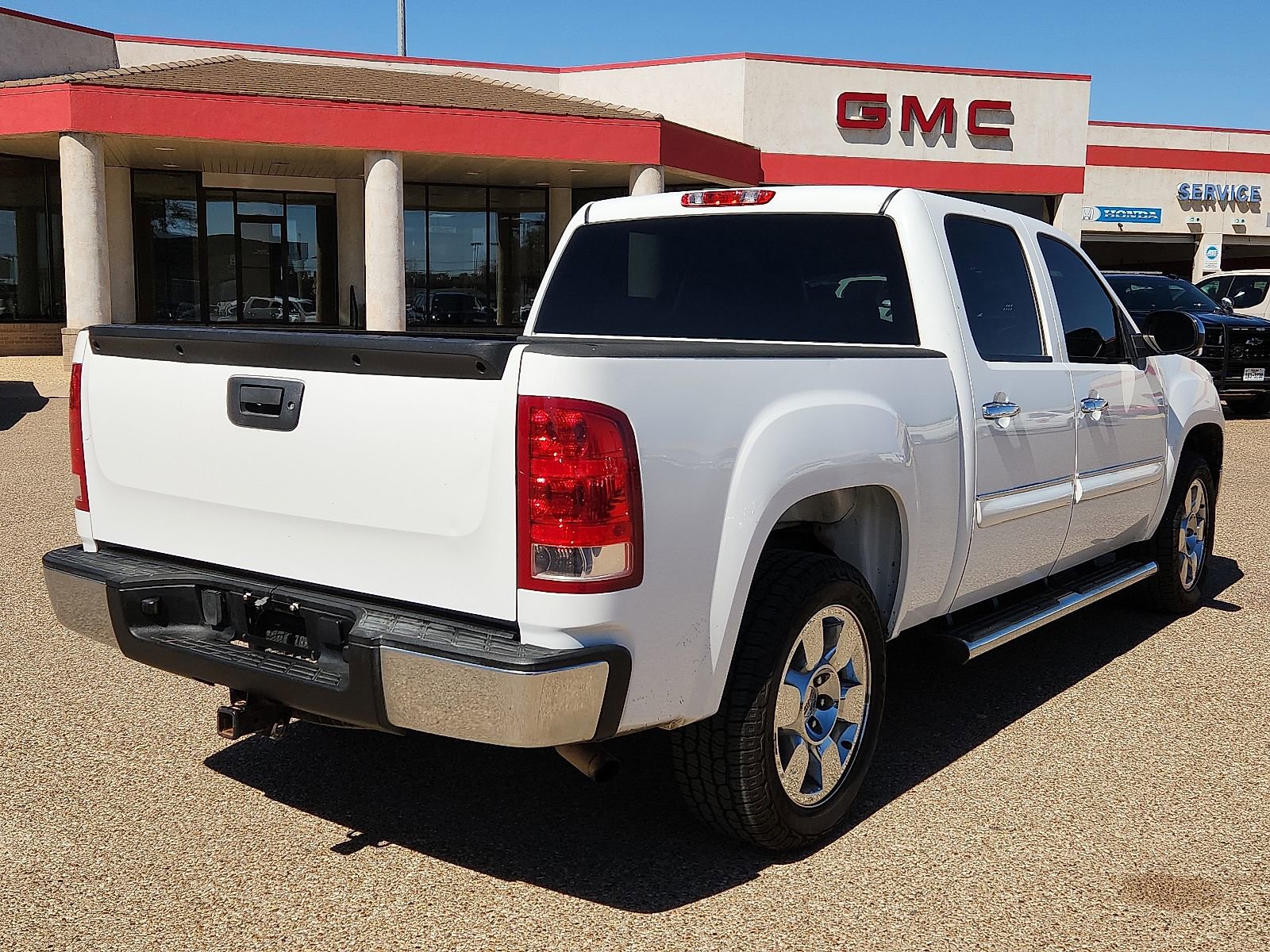 Used 2011 GMC Sierra 1500 SLE w/ Regional Value Package image 4