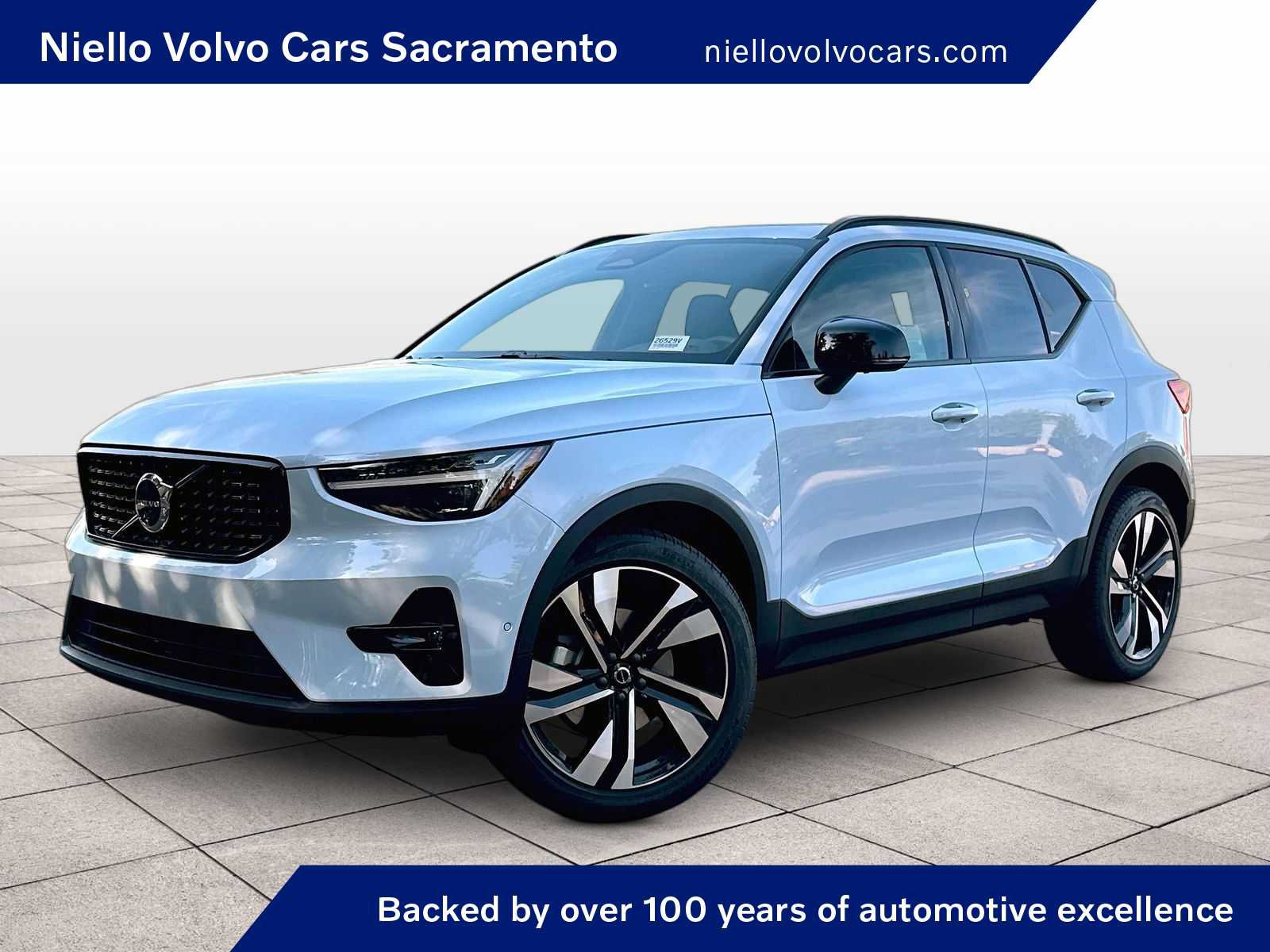 New 2026 Volvo XC40 B5 Plus w/ Climate Package