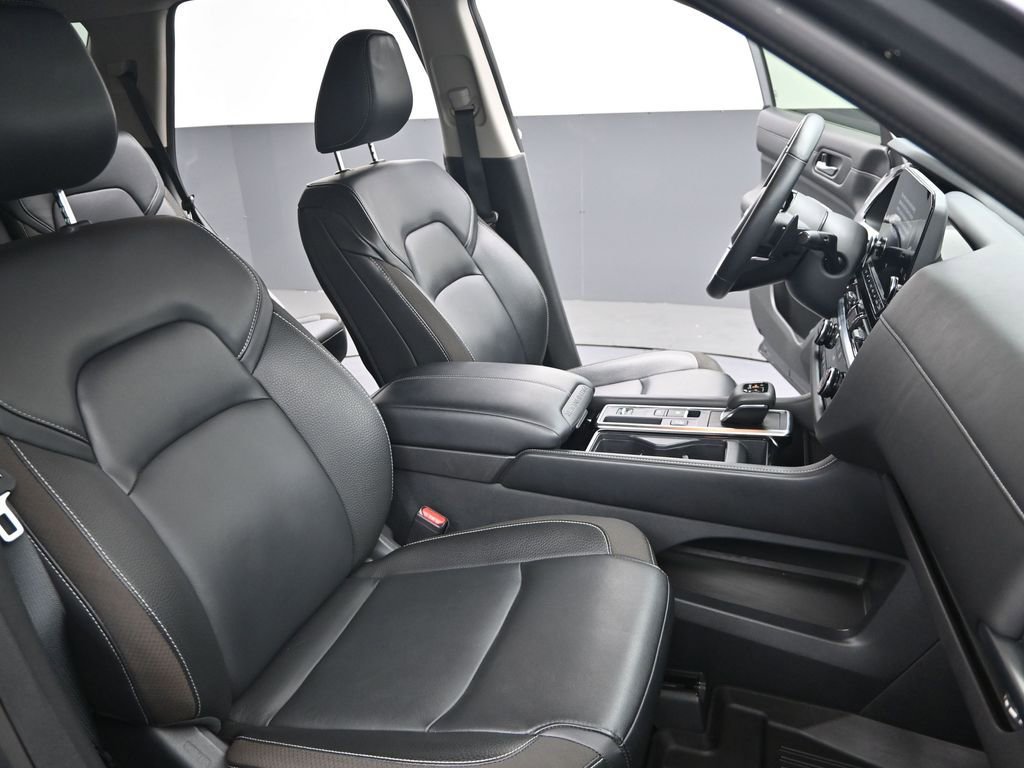 Used 2024 Nissan Pathfinder SL w/ SL Premium Package image 28