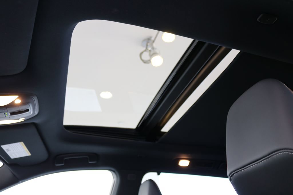 Certified 2025 INFINITI QX60 Luxe w/ Black Edition image 18