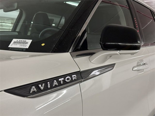 Used 2025 Lincoln Aviator AWD w/ Equipment Group 101A image 14
