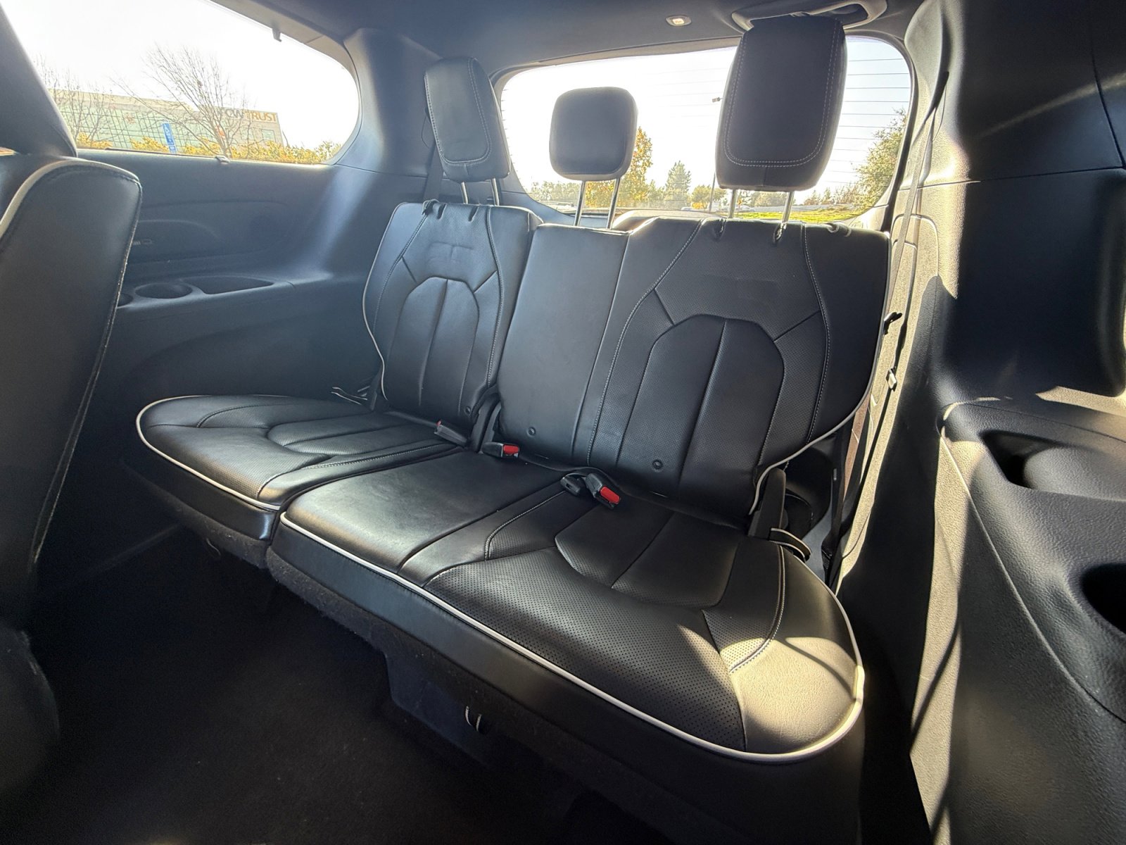 Used 2019 Chrysler Pacifica Limited w/ Advanced Safetytec Group image 21