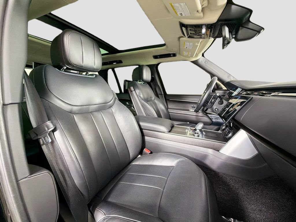 Certified 2023 Land Rover Range Rover First Edition AWD/4WD image 31