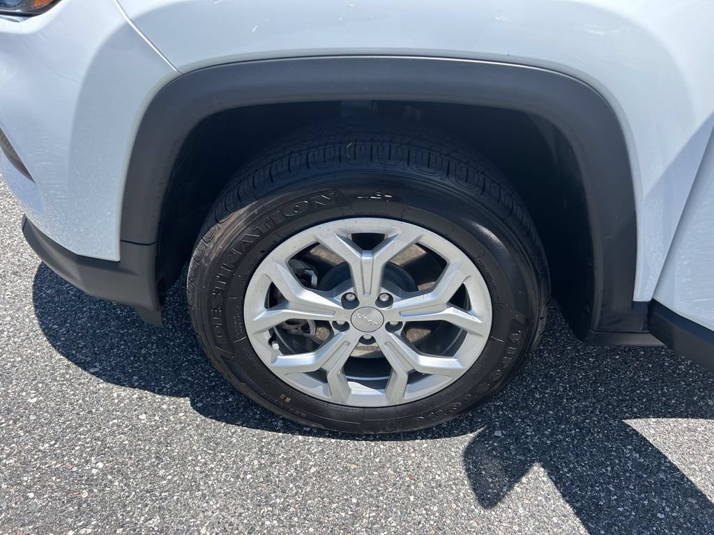 Used 2024 Jeep Compass Sport w/ Mopar Graphics Package AWD/4WD image 35