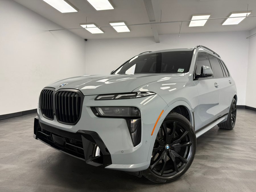 Used 2026 BMW X7 xDrive40i w/ Executive Package image 2
