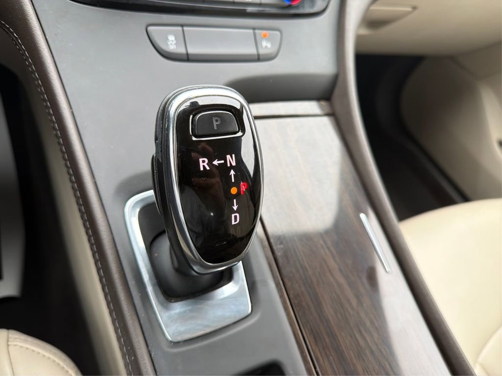 Used 2017 Buick LaCrosse Preferred image 29