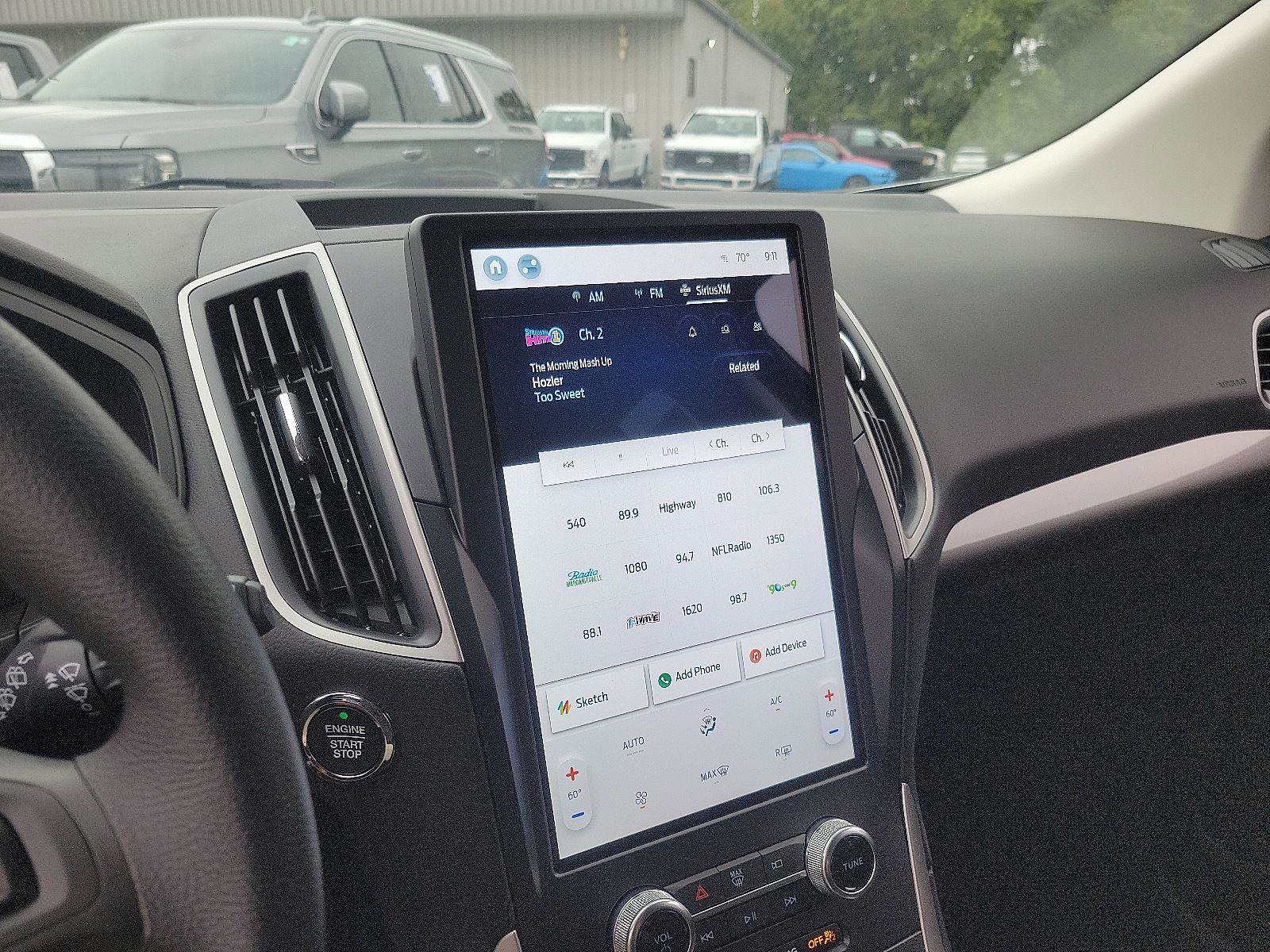 New 2024 Ford Edge SE image 11