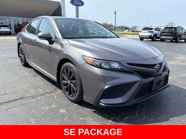 Used 2024 Toyota Camry SE FWD image 1