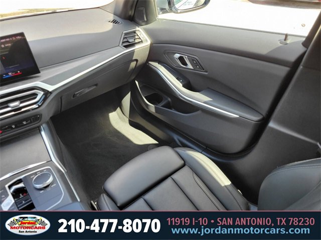 Used 2024 BMW 330i Sedan image 15