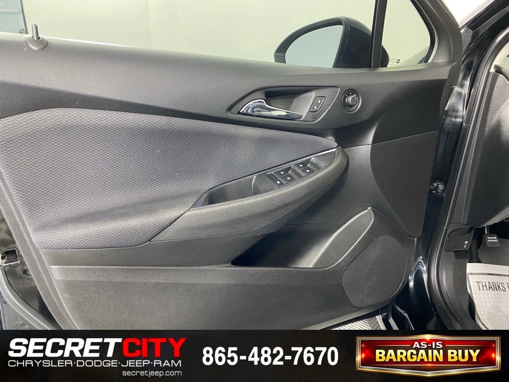 Used 2018 Chevrolet Cruze LT w/ Convenience Package FWD image 12