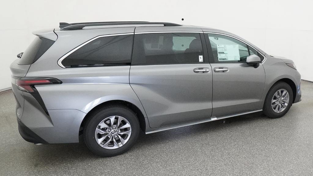 New 2026 Toyota Sienna XLE FWD image 16