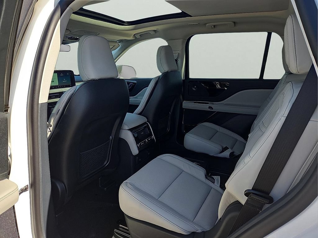 New 2026 Lincoln Aviator Reserve RWD image 10