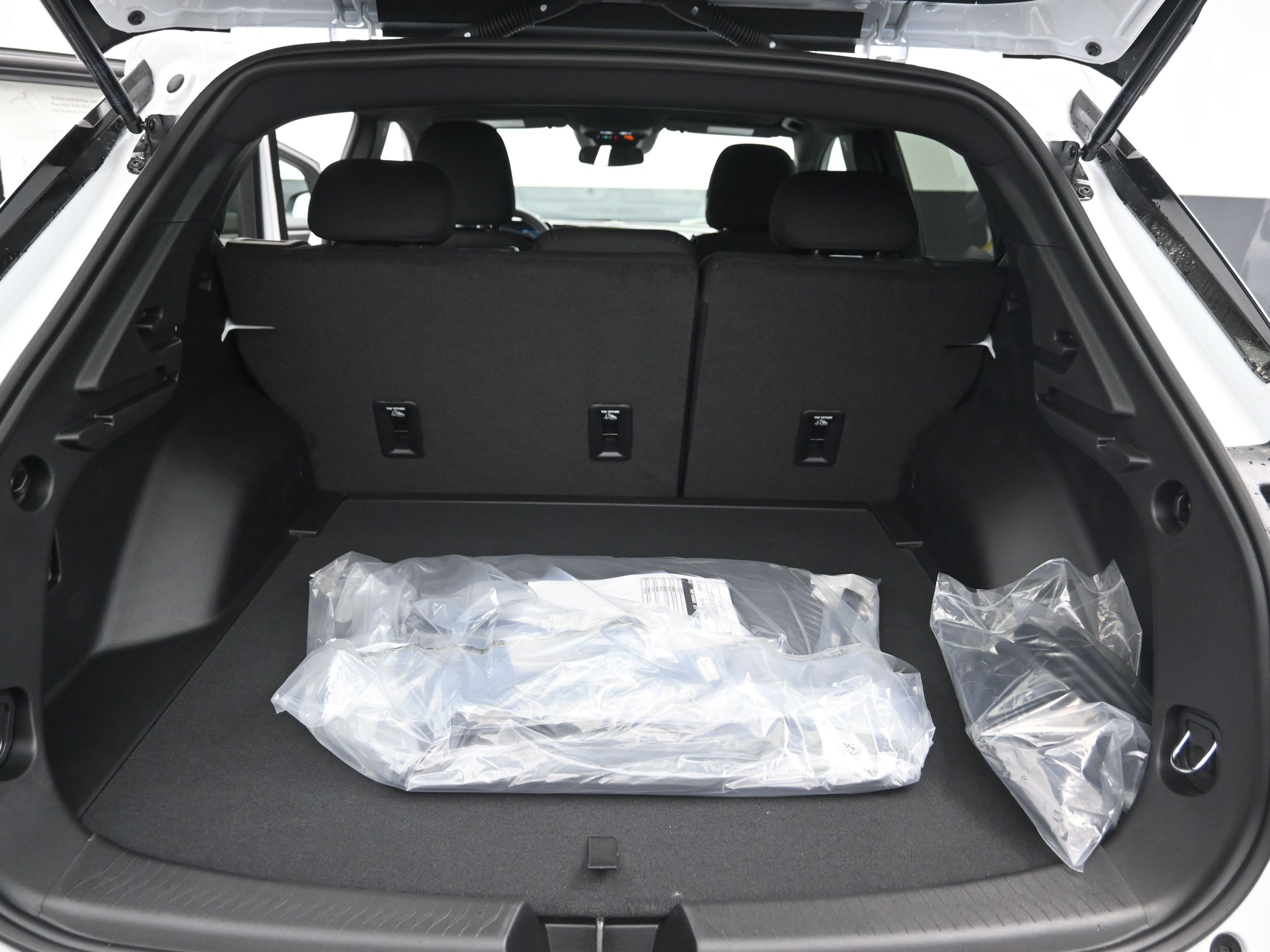 New 2026 Chevrolet Equinox EV LT image 18