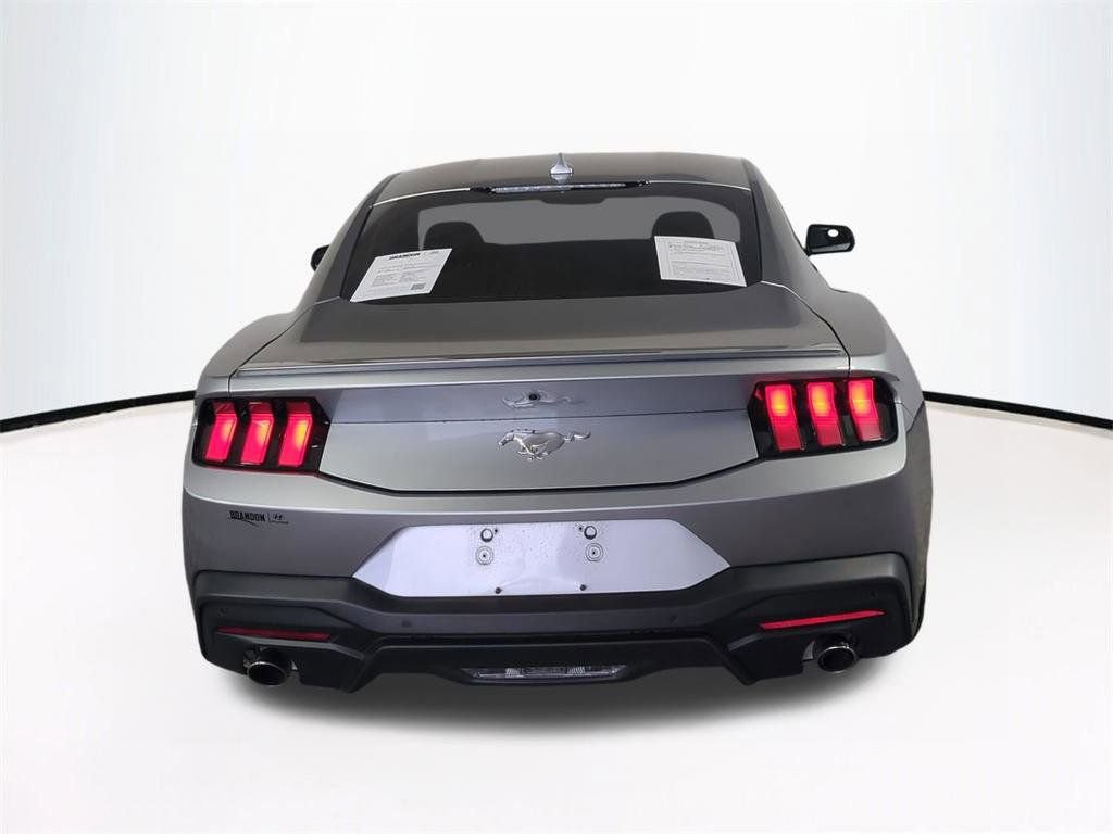 Used 2025 Ford Mustang Premium RWD image 6
