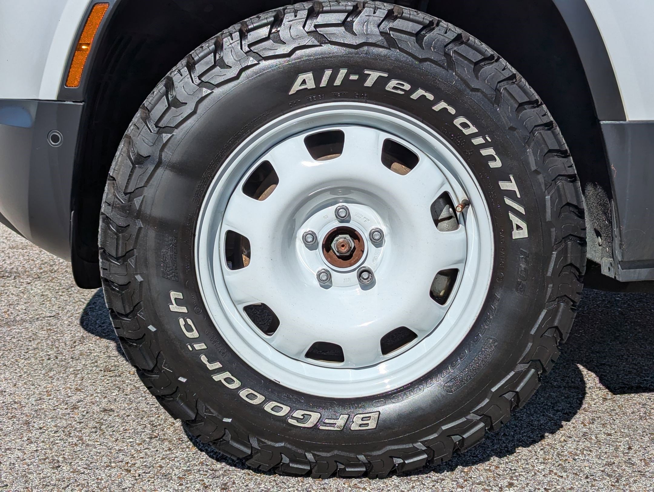 Used 2023 Land Rover Defender 110 image 11