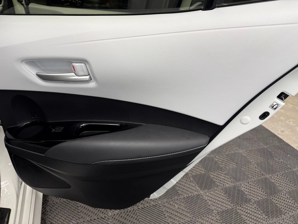 Used 2019 Toyota Corolla XSE FWD image 46