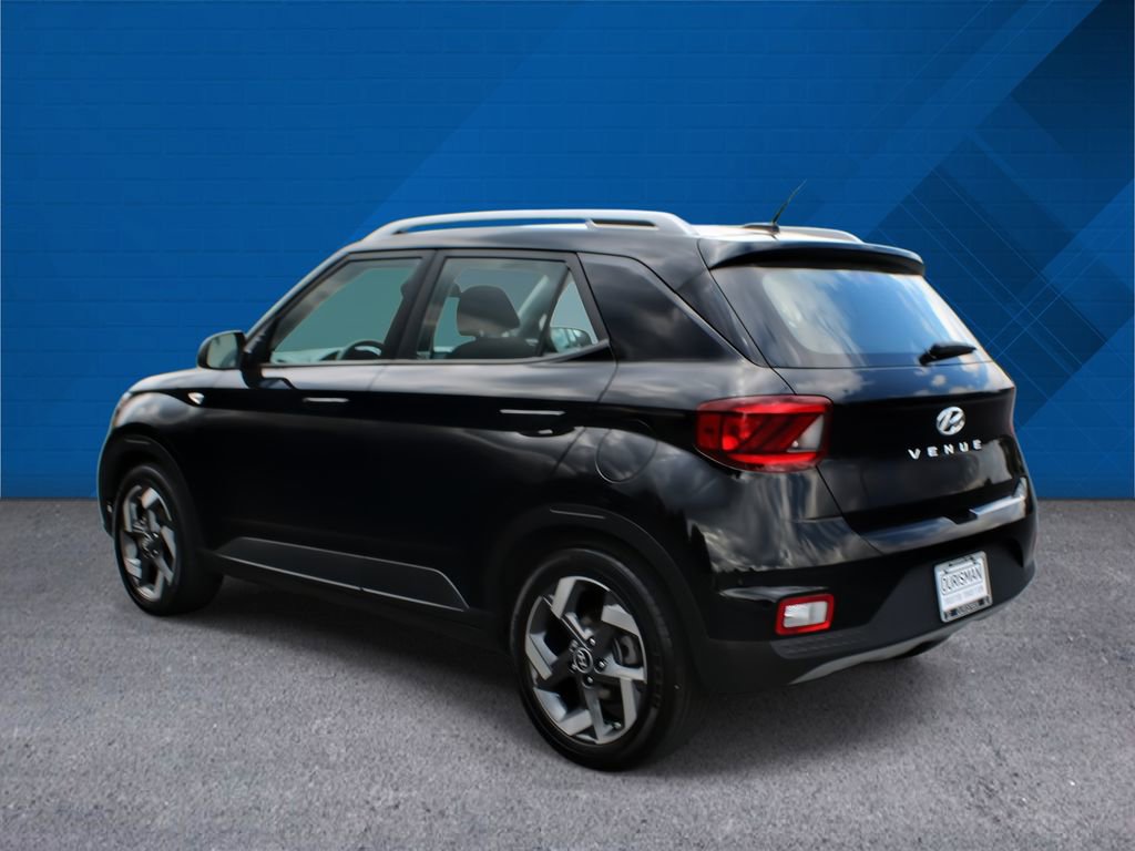 Used 2023 Hyundai Venue SEL image 7