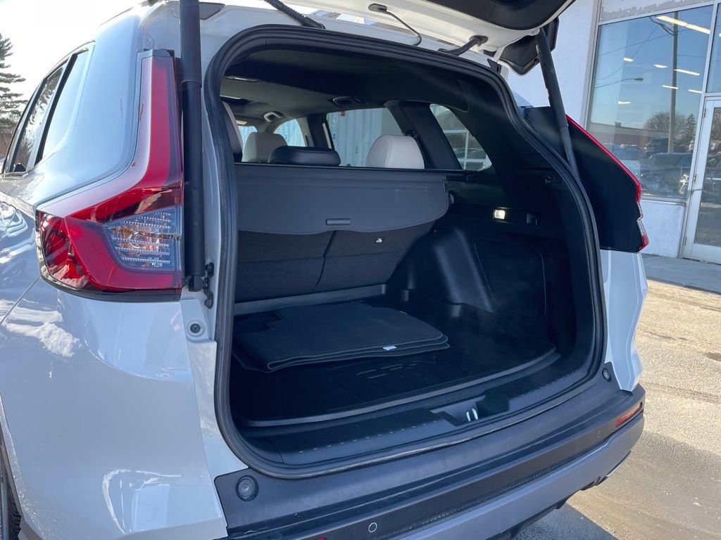 Used 2023 Honda CR-V Sport Touring image 8