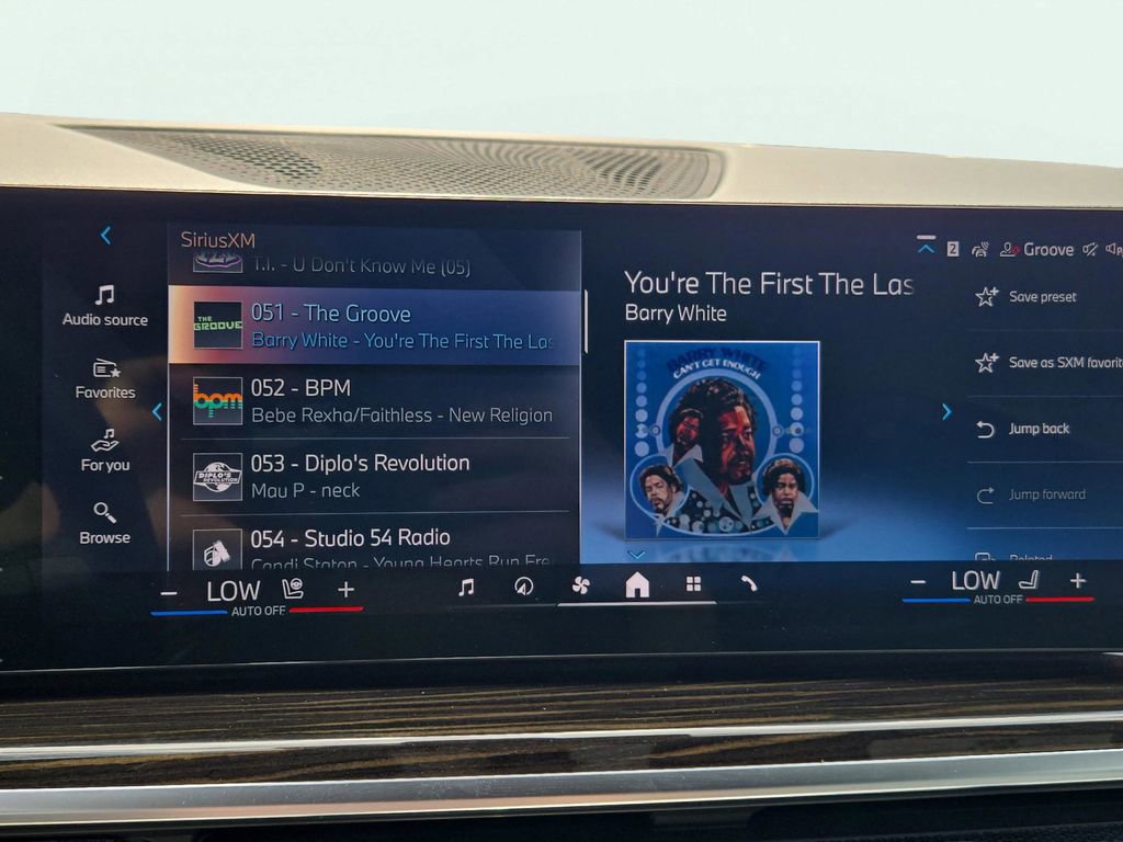 Used 2024 BMW X5 sDrive40i w/ Executive Package image 27