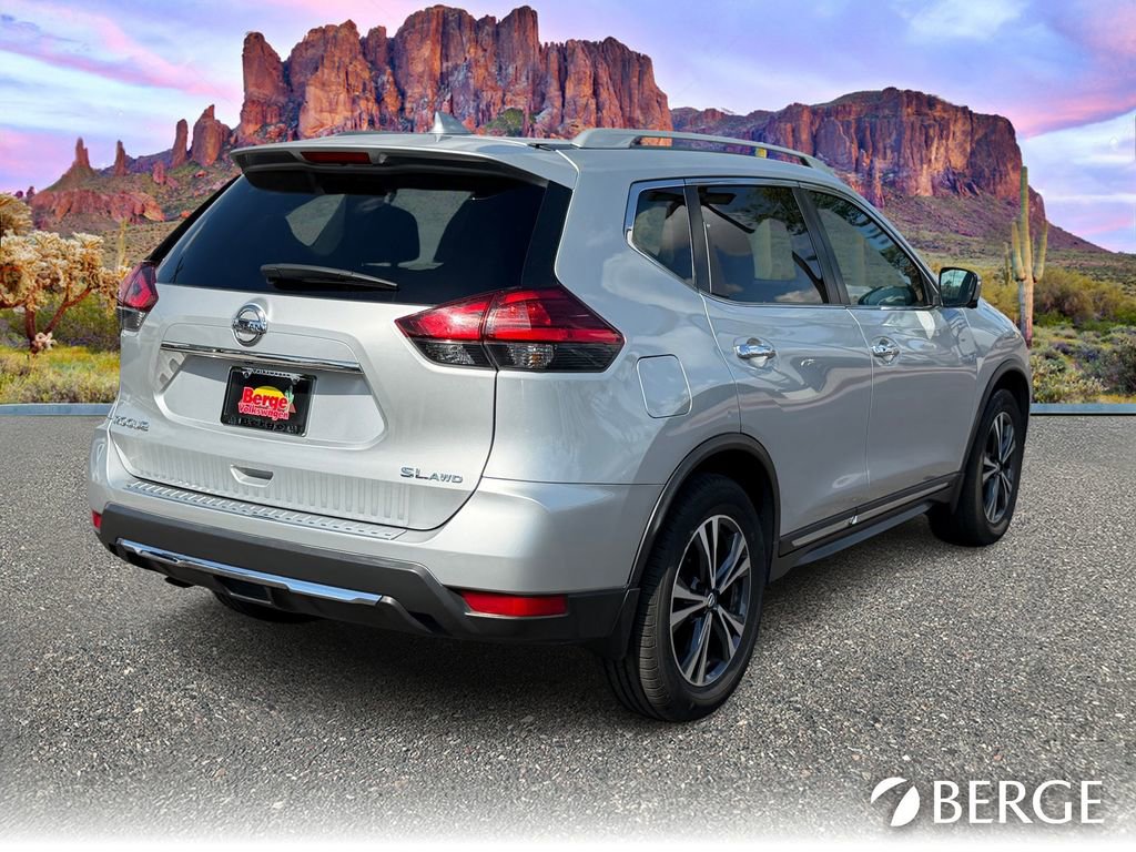 Used 2017 Nissan Rogue SL w/ SL Premium Package image 8