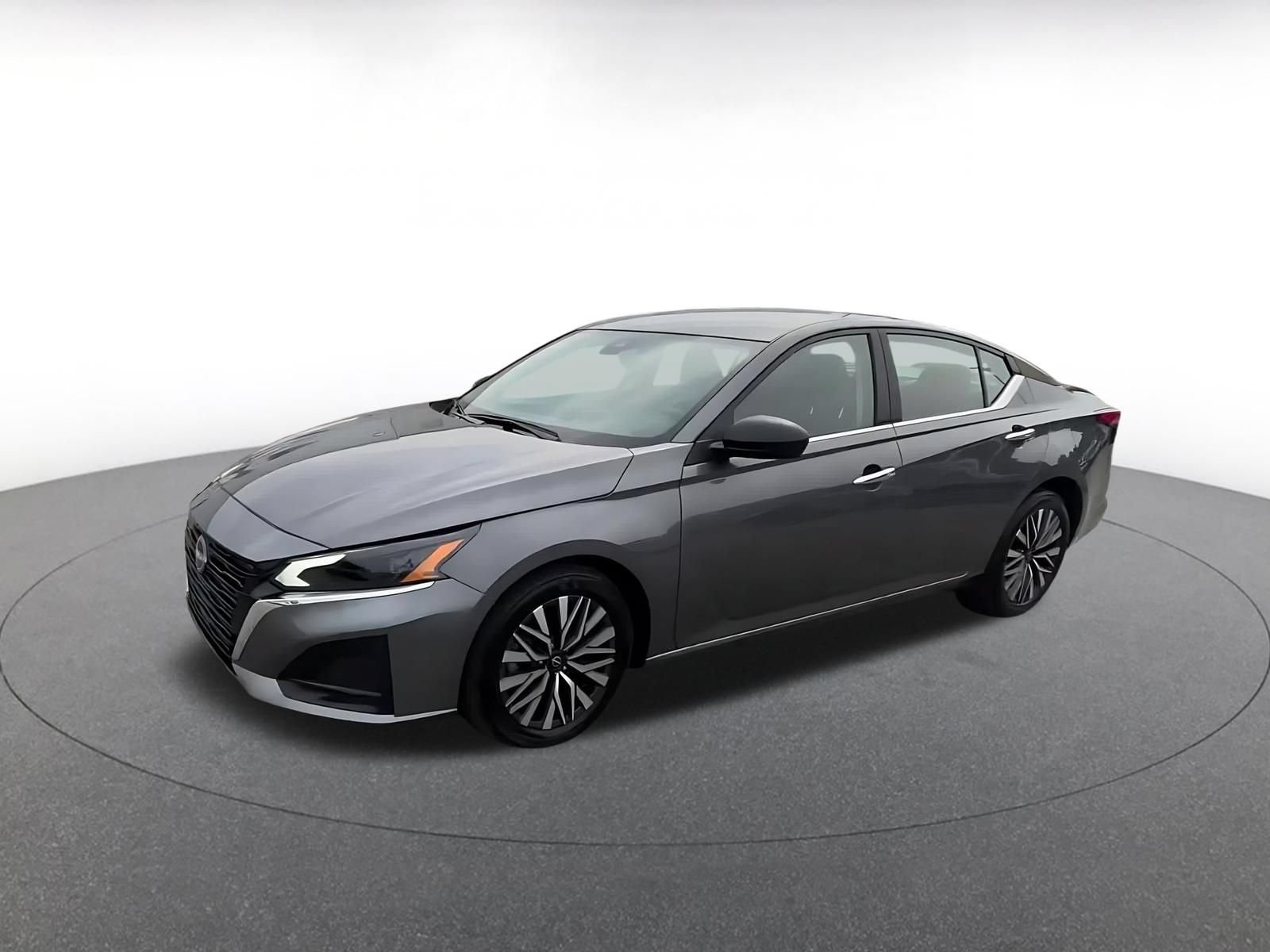 Used 2025 Nissan Altima 2.5 SV FWD image 7