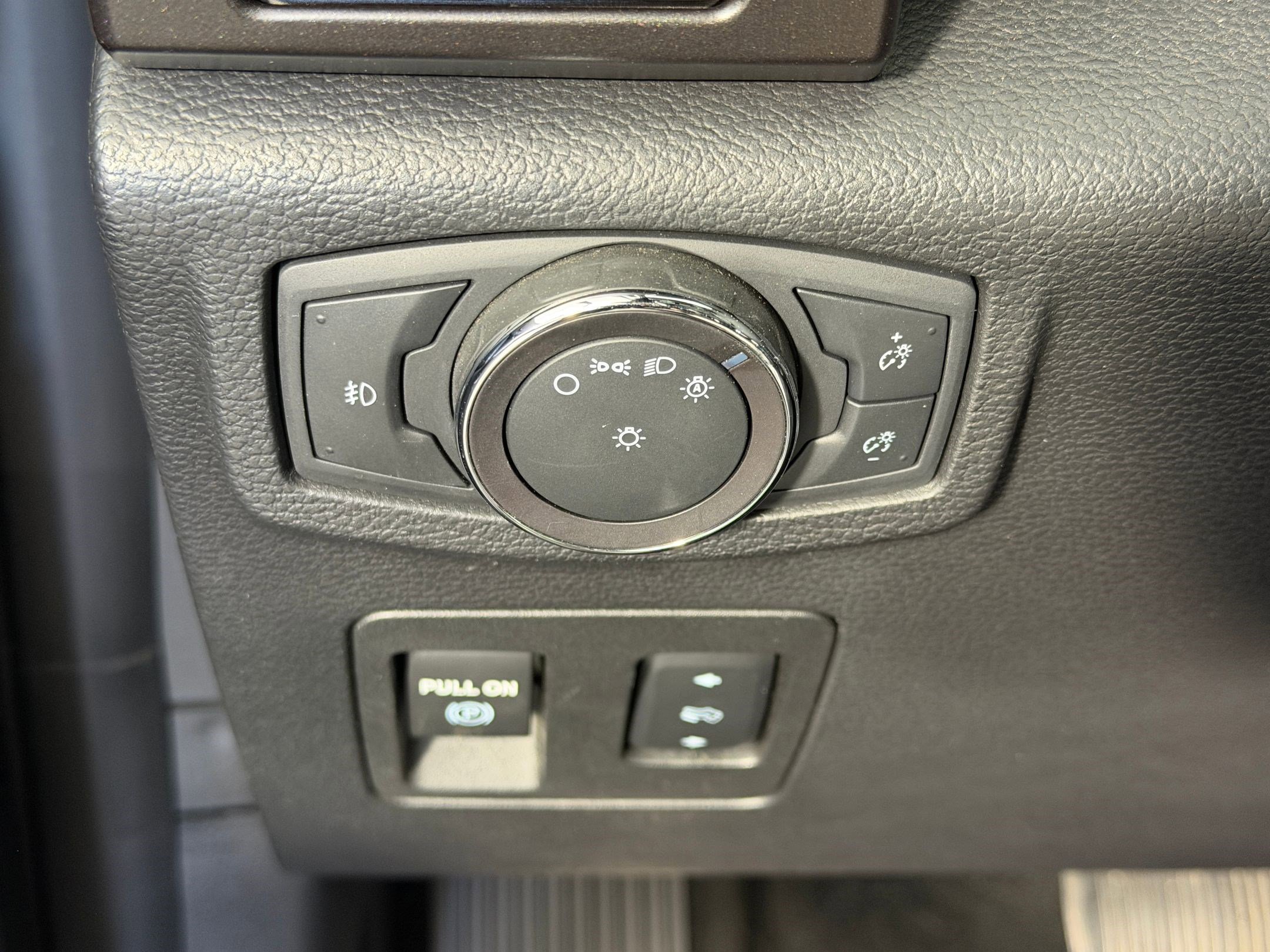 Used 2019 Ford Expedition Limited w/ Equipment Group 303A image 17