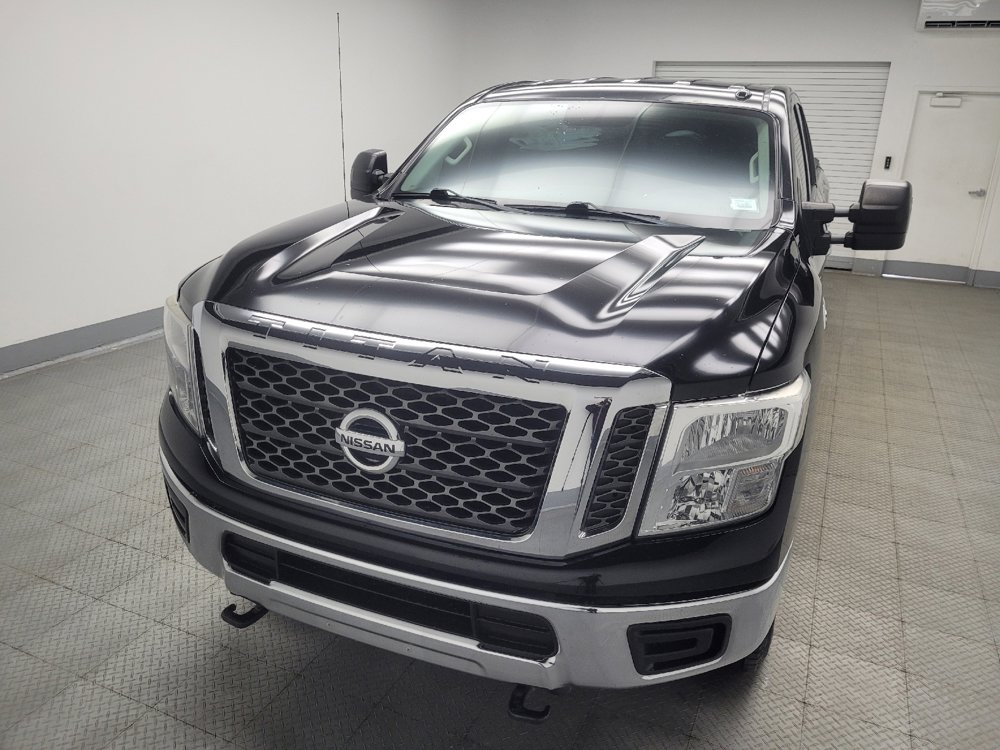 Used 2017 Nissan Titan SV image 15