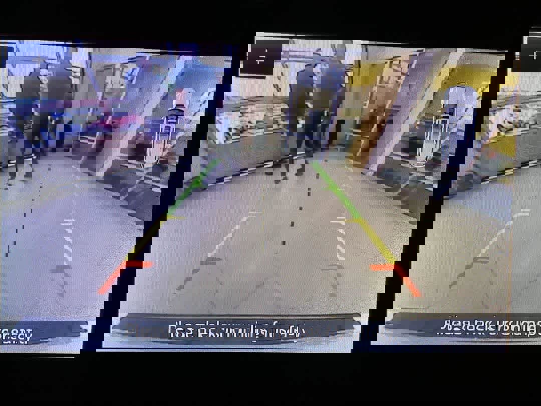 Used 2020 Ford Explorer XLT w/ Equipment Group 202A AWD/4WD image 20